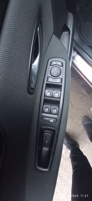 Рено сценік 3.  2009 року. 7 місний.тел: