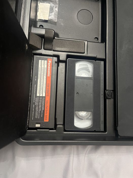 câmara de vídeo VHS Panasonic M7 (VHS Movie)