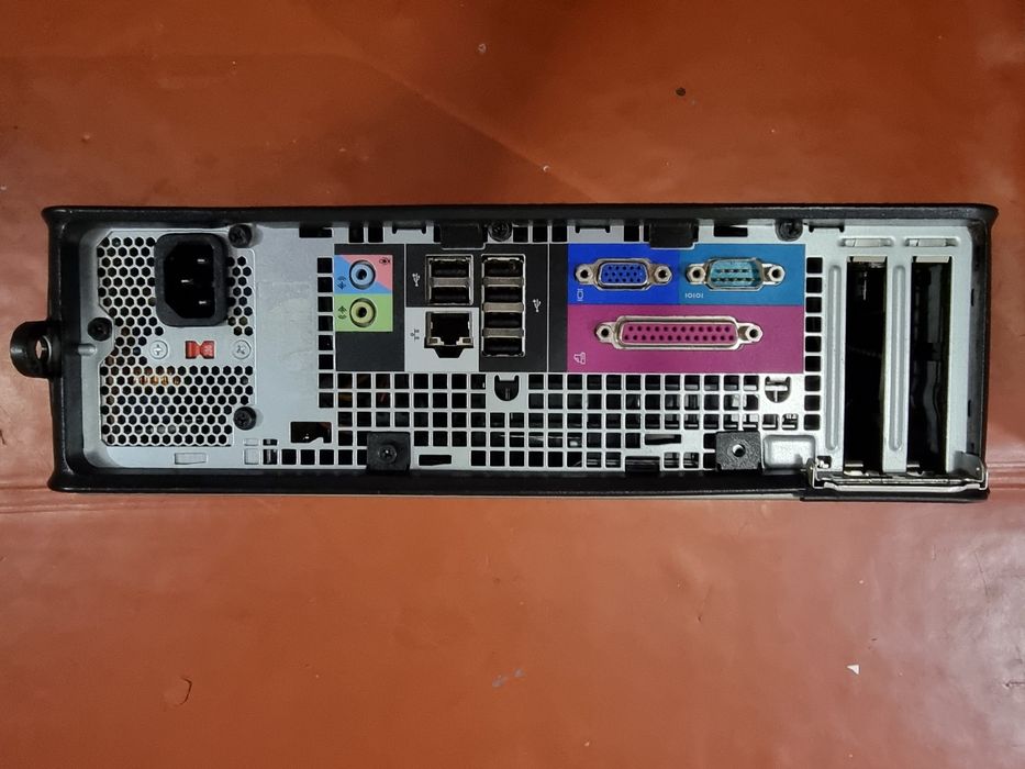 Системный блок Dell.