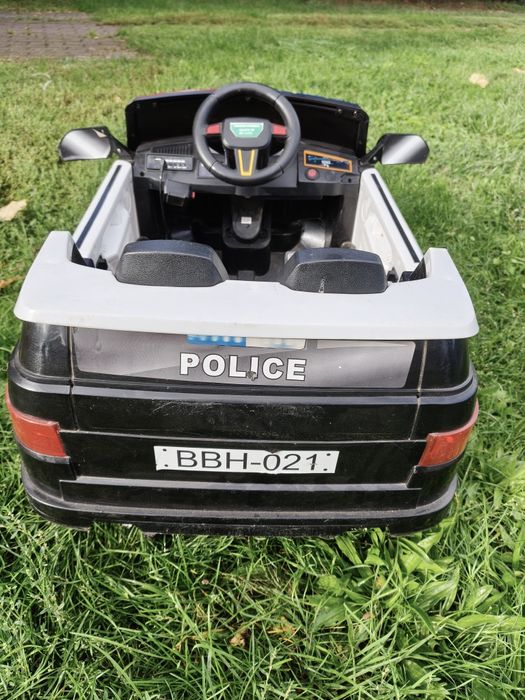 Samochodzik na akumulator POLICJA