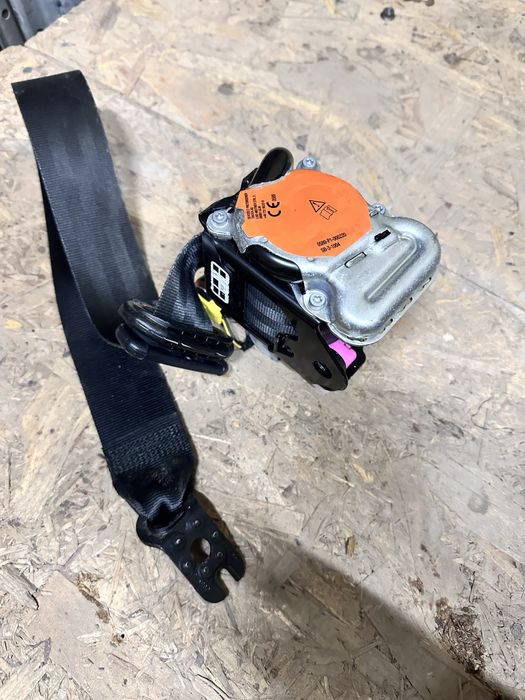 Ремені та подушки безпеки Skoda Octavia / Superb, відмінний стан