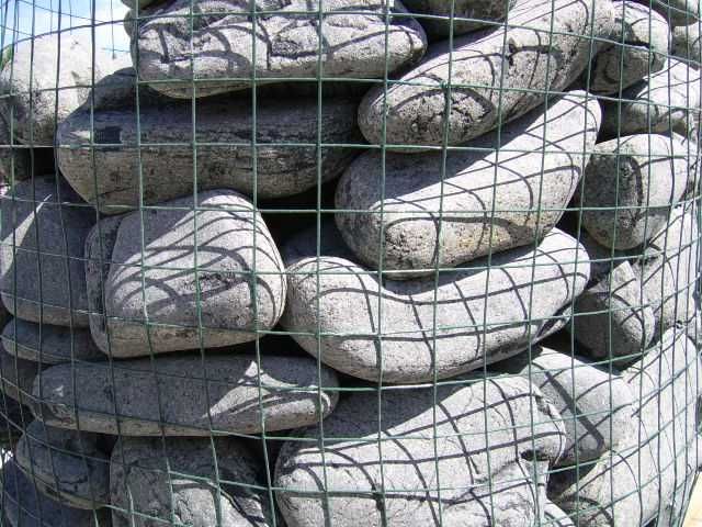 Seixo Basalto Preto/Cinza escuro XL; 300€/T