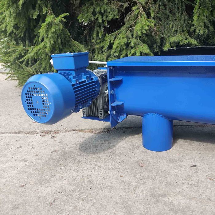 Шнек у жолобі, шнековий навантажувач,транспортер у лотку