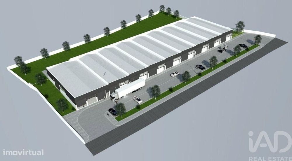 Prédio em Cristelo de 300 m2