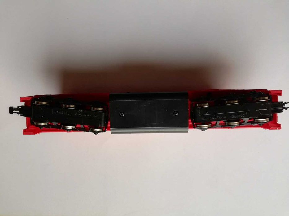 Locomotiva elétrica Mehano; nova; escala "HO"; ler anuncio