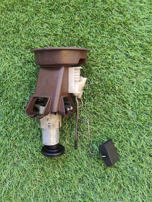 Bomba / boia de combustível diesel BMW 318 TDS compact