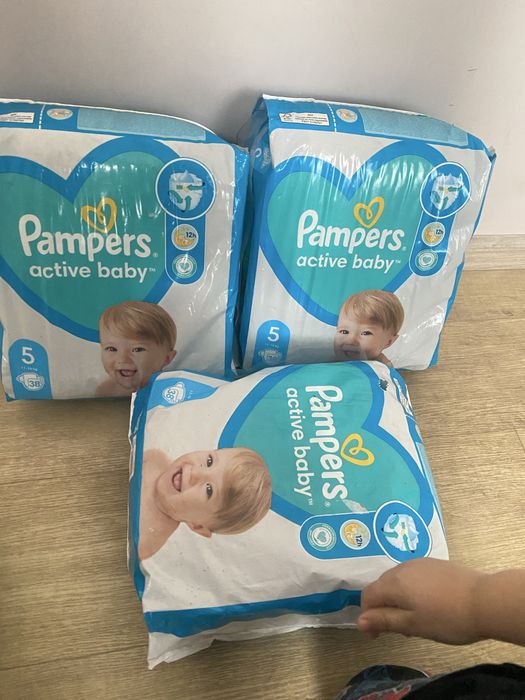 Підгуски Pampers