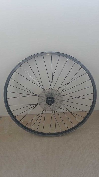 Задній обід 26" Bontrager 550 зі втулкою Formula FM31 (під тріскачку)