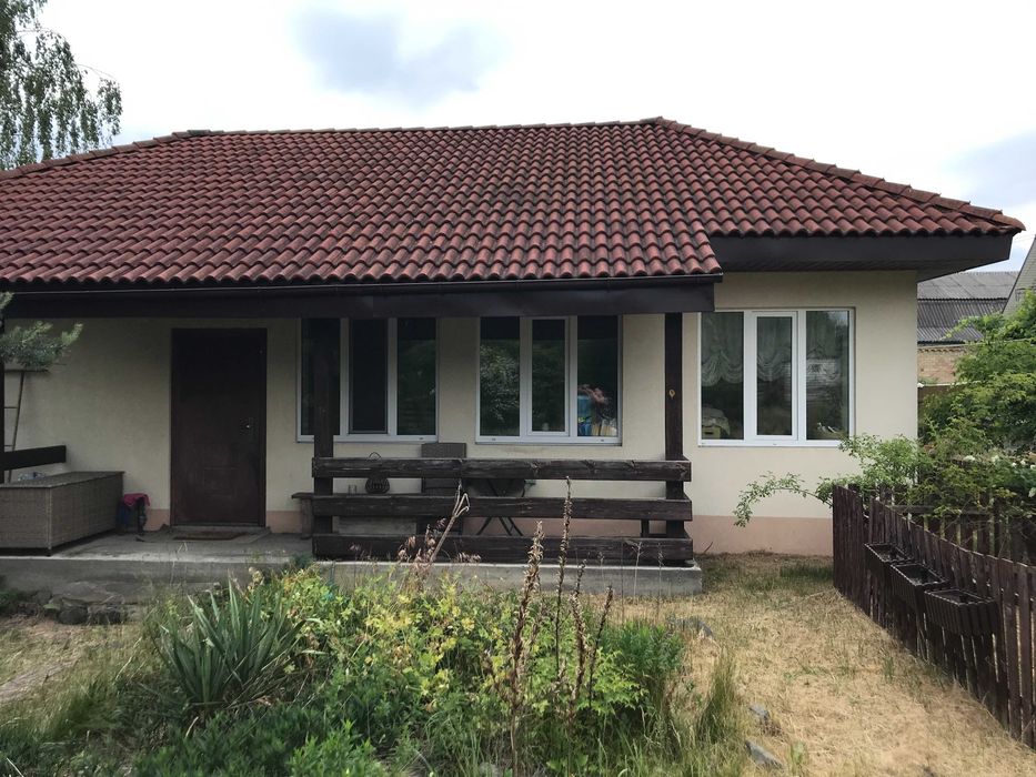 Будинок для родини в довгострокову оренду