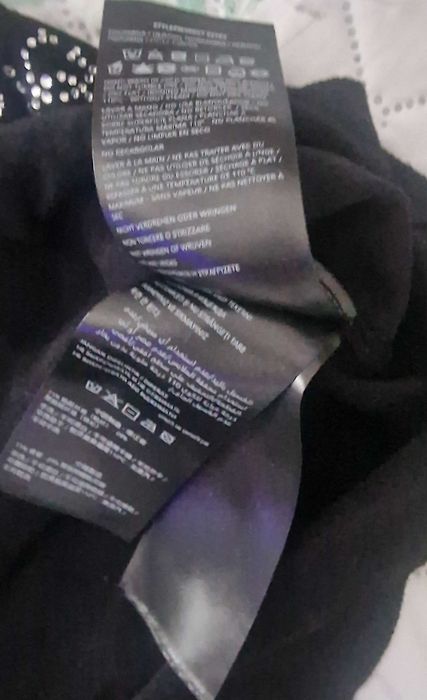 Top Guess preto