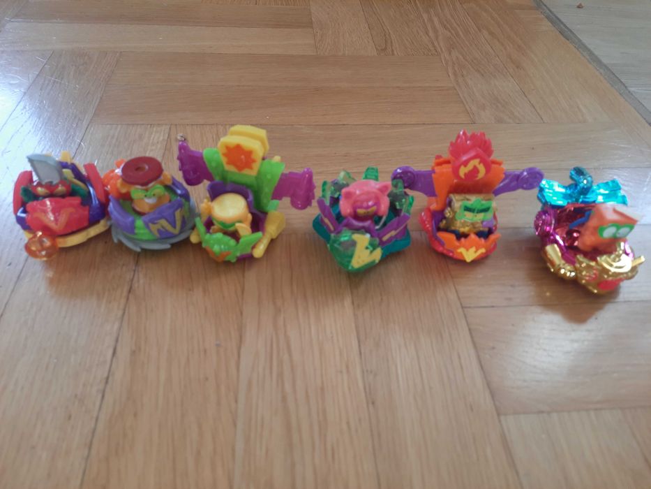 Superthings figurki