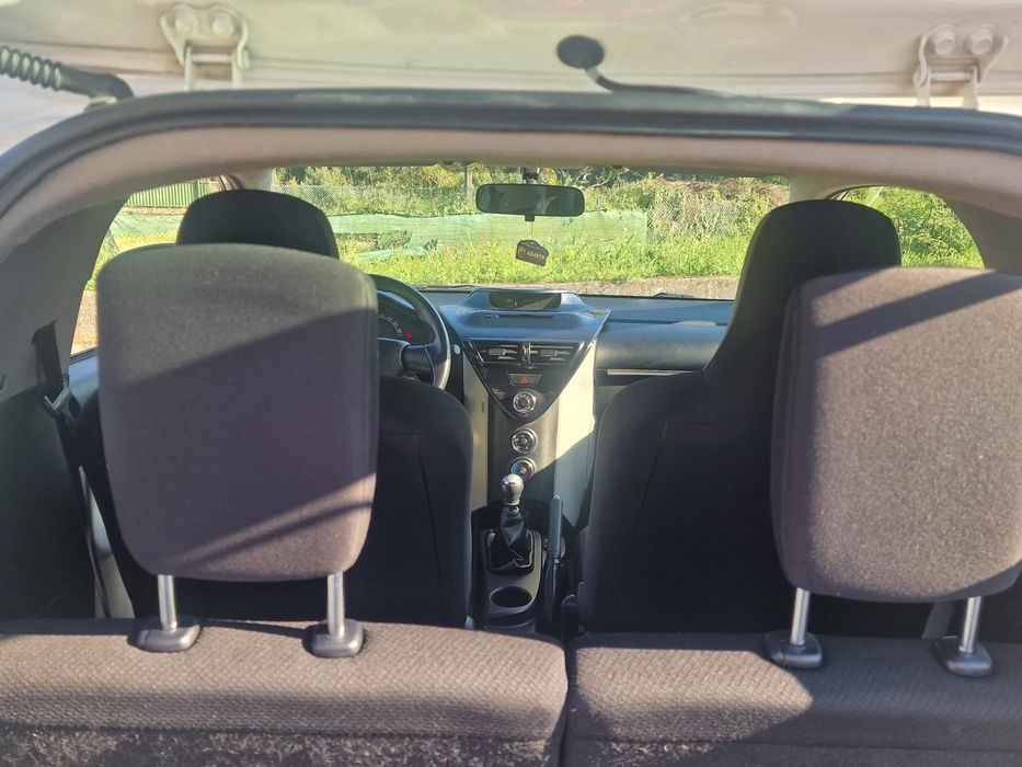 Toyota IQ 1.0 Vvti  4 Lugares Ultima Geração 2014  Poucos Km