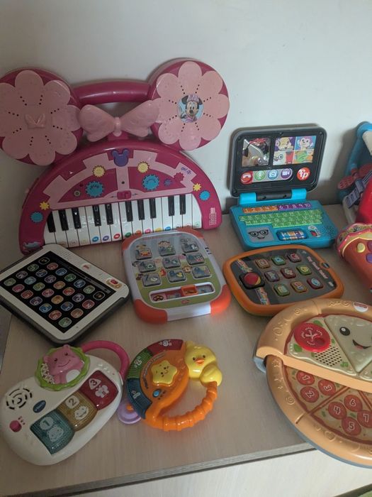 Музичні іграшки ( інтерактивні , розвиваючі )