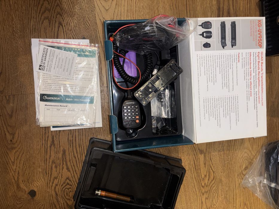 Wouxun KG-UV950P radiotelefon