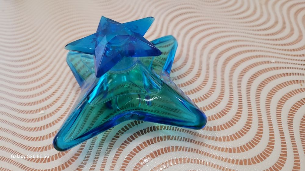 Продам женские духи