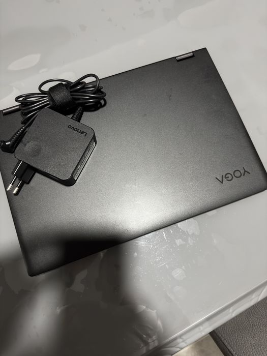 Portátil Lenovo Yoga 530