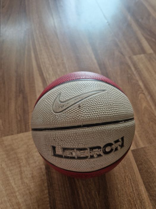 Piłka do koszykówki Lebron