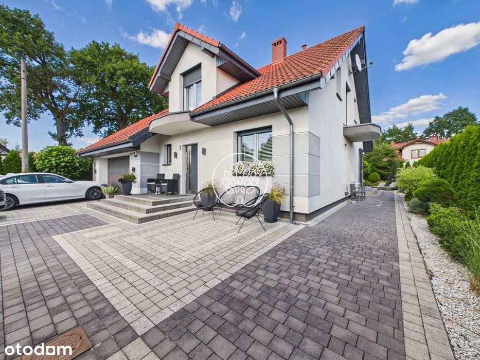 Dom wolnostojący w Osielsku, piękny ogród