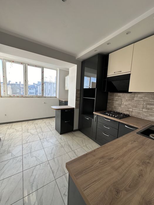 Дворівнева ТРИкімнатна квартира в обжитому будинку, р-н Пасічна