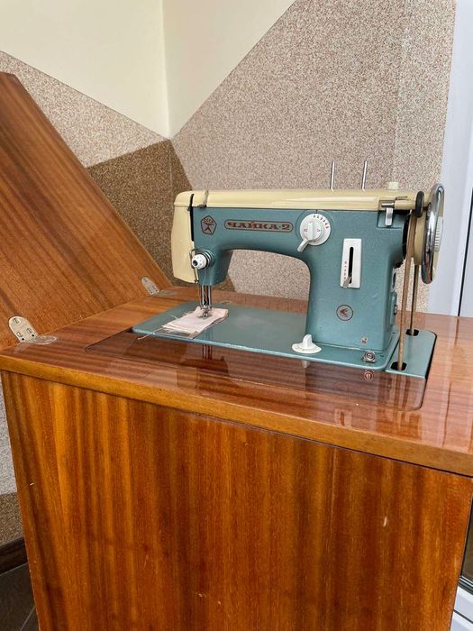 Швейна машинка «Чайка»