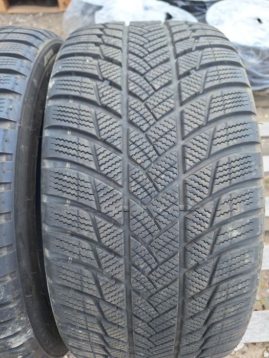 Opony zimowe Bridgestone Blizzak LM 001  245 40 r18 93V AO