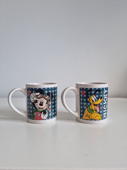 Białe kubki Disney Vintage