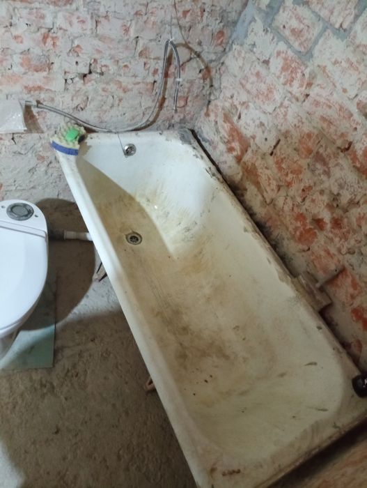 Ванна чугунна 150 см. Віддам даром ваш з'самовивіз