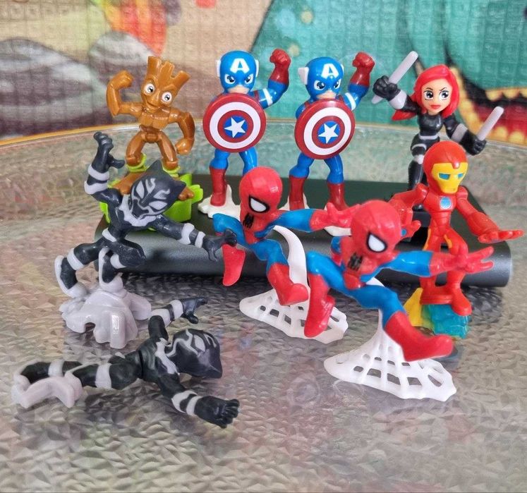 Продам іграшки Kinder, колекційні фігурки