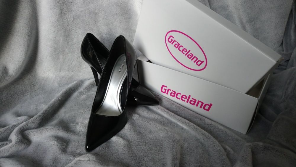 Szpilki lakierki Deichmann