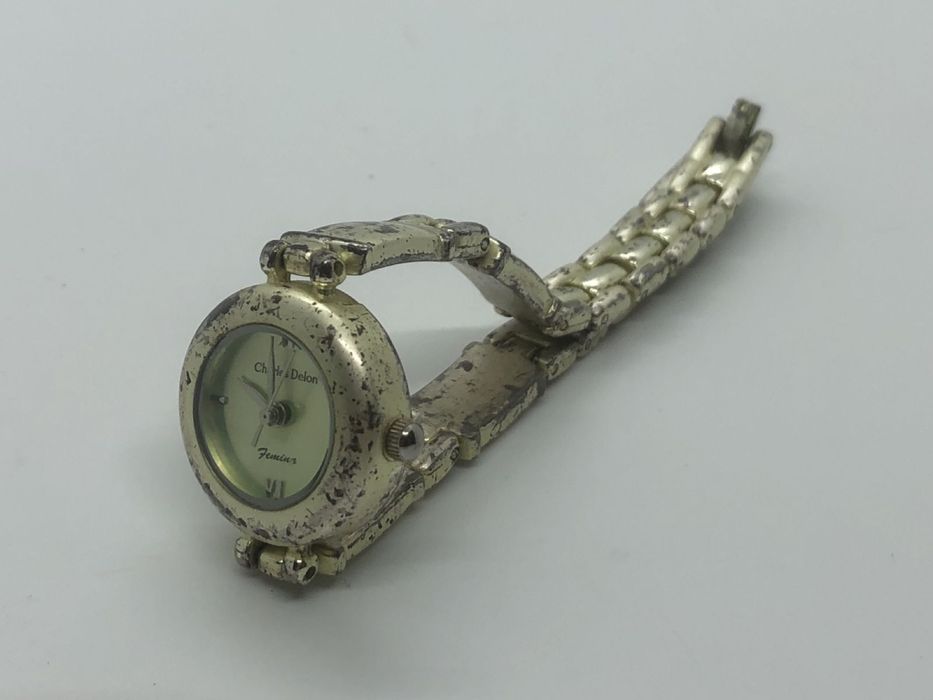 Часы на руку женские.