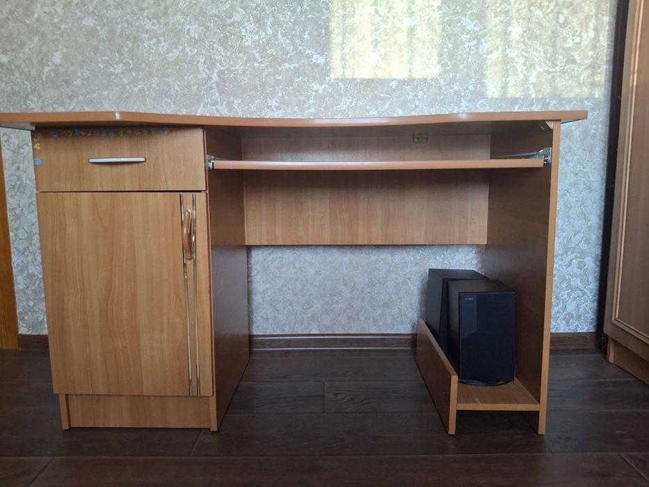 Продам робочий стіл!