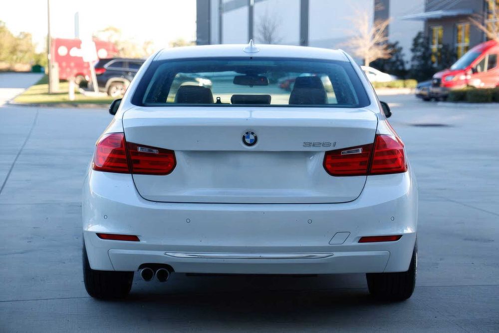 BMW 328i      2015