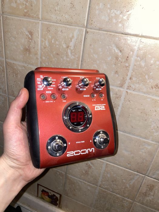 Zoom b2 басовий процесор ефектів