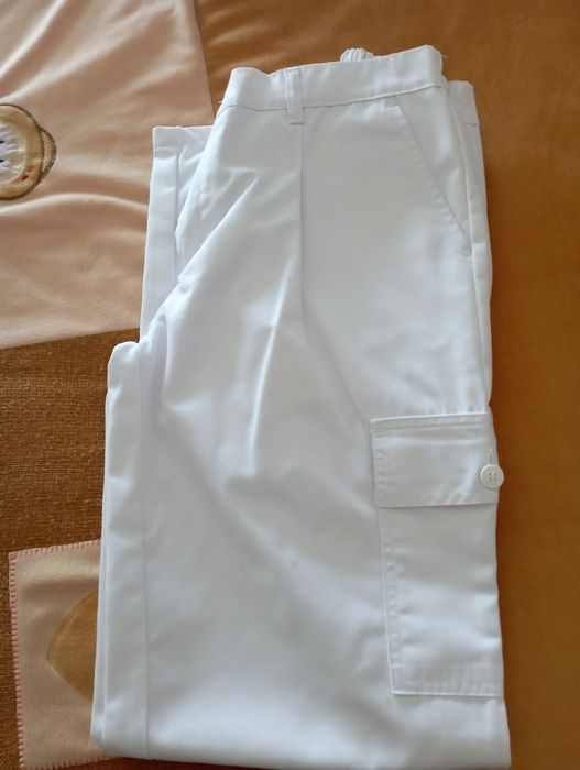 White Sport Pants with Pockets, Zipper Closure, and Elastic Waistband – Uniforms, Size 40, Brand New64737772565762121