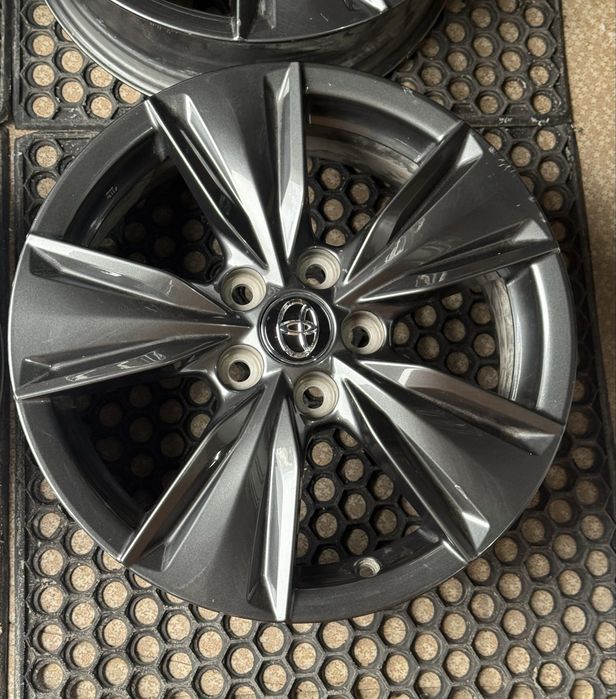 Ном 170 99 диски  оригінал Toyota camry 70 rav4 avalon Lexus is es gs 5 114,3 r17