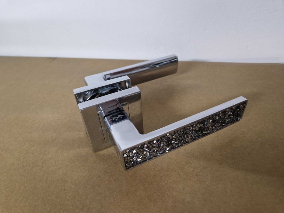 zestaw 4szt. klamka do drzwi wewnetrznych GLAMOUR chrom + zamkniecia 2szt