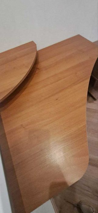 Стіл комп'ютерний в чудовому стані недорого