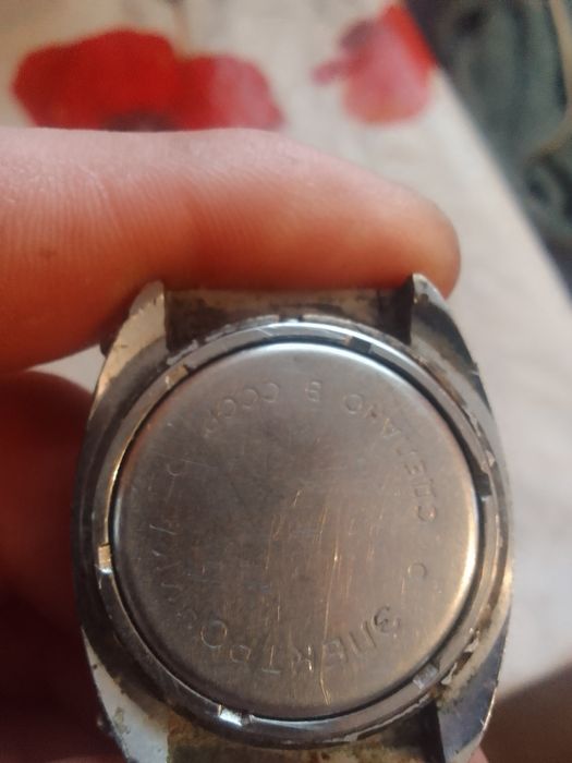 Продам годинник електроніка ссср