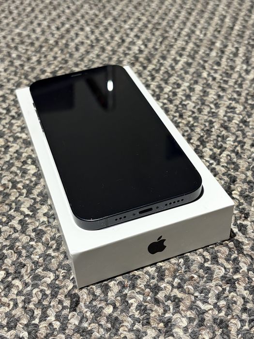 Apple iPhone 12 64GB 87% kondycji, w pelni sprawny, pudelko, nowy kabel, dwa case