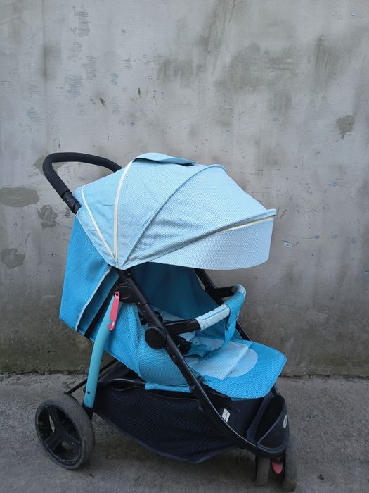 Прогулянкова коляска