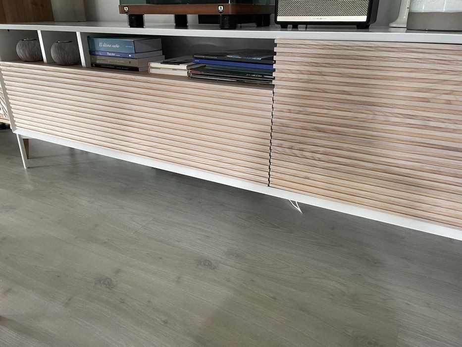 Móveis de Sala em Madeira – Preço Negociável