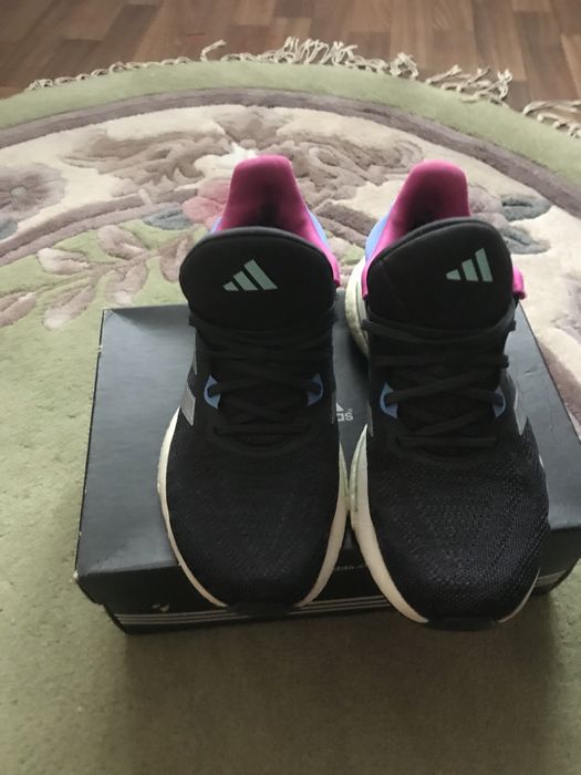 Кроссовки adidas