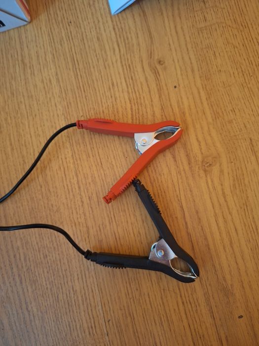 Prostownik automatyczny 6/12V 4A  Eufab powystawowy