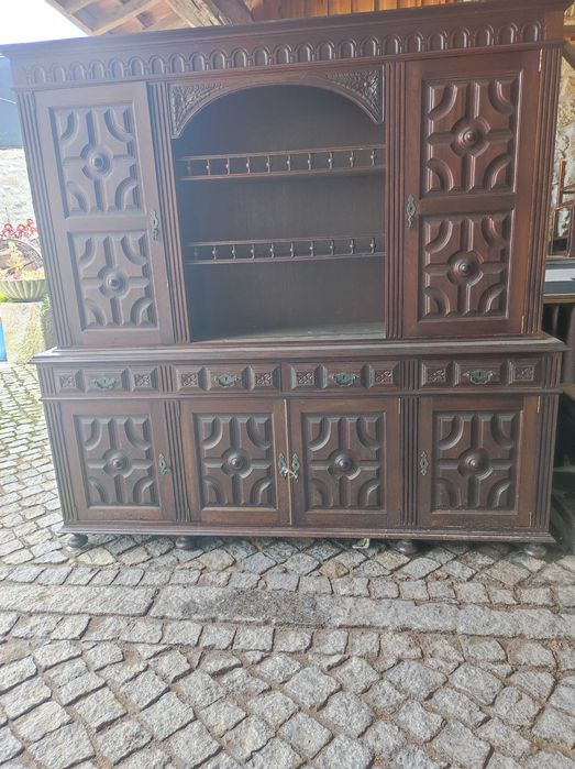 Móvel antigo para sala