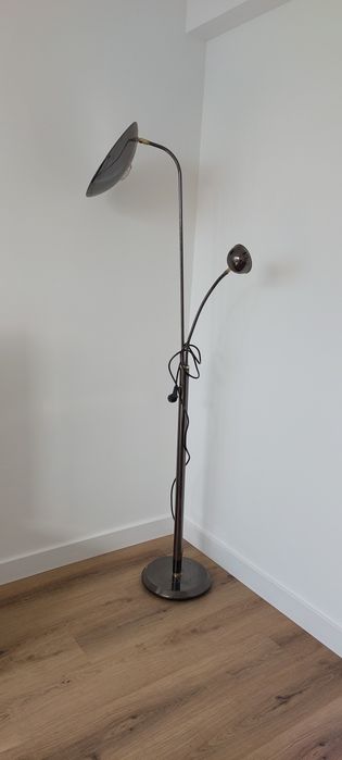 Candeeiro de pé em metal preto brilhante da Huang Sheng Industrial Co