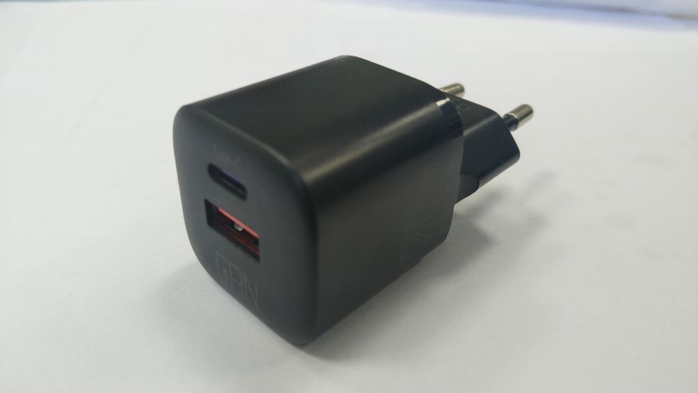 Швидка быстрая зарядка Quick Charge Power Delivery USB-A USB-C