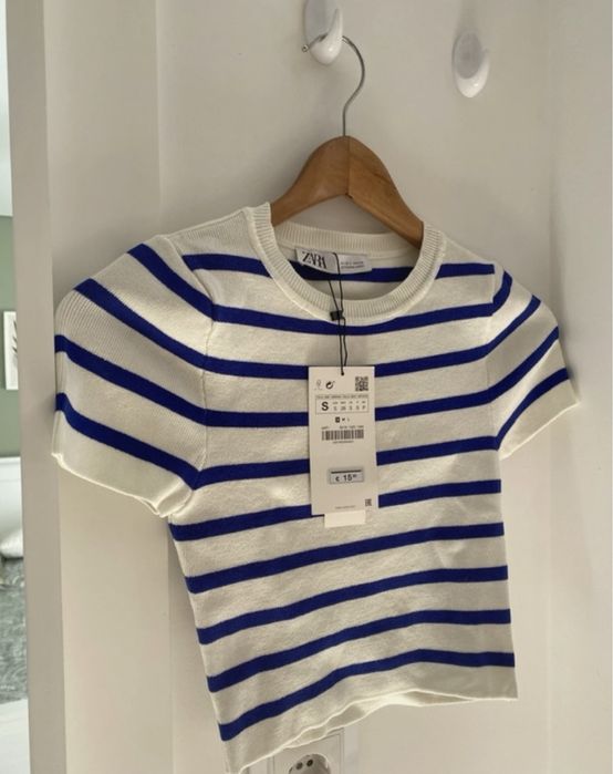 T-shirt de malha Zara …..