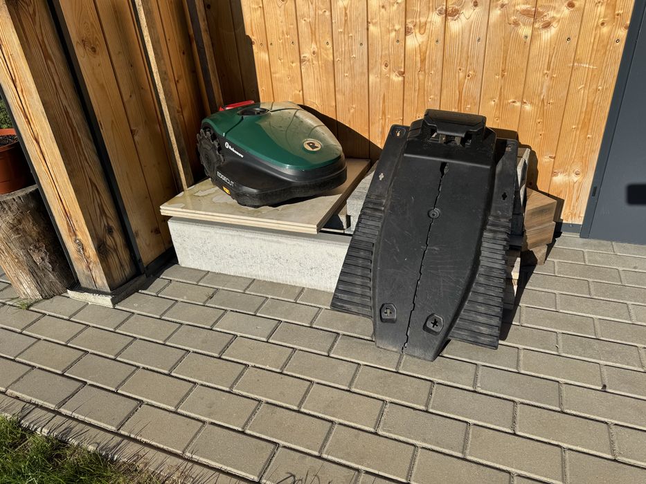 Robot koszący Robomow RKS 800