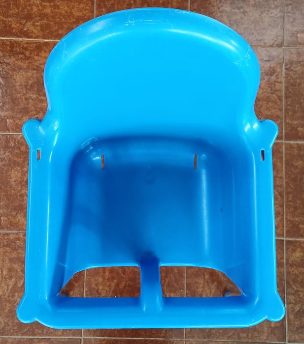 Cadeira de refeição azul