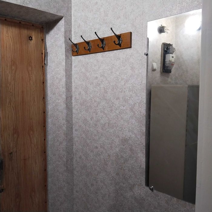 Сдаю 2-х кімнатну на Соцмісті на довготривалий  строк з технікою.